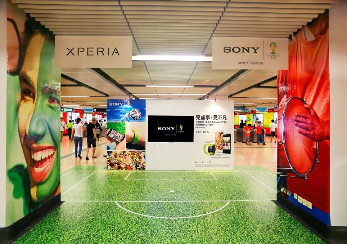 4) MongKok SONY Xperia Soccer Station_c