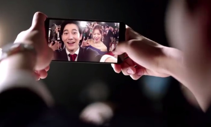 Visa-Facebook-Photo-Bomb