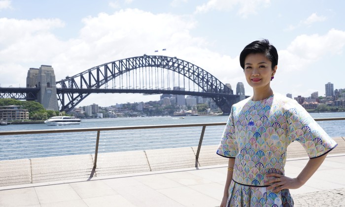 Tourism Australia - 方健儀在悉尼大橋前