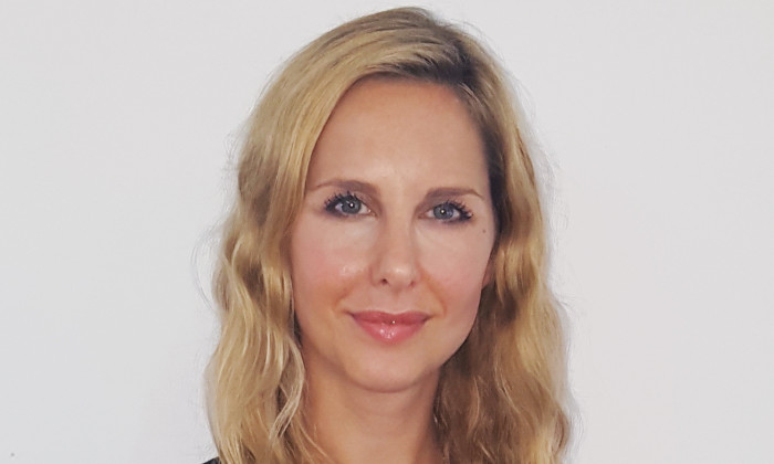 Annabel Fox Head shot