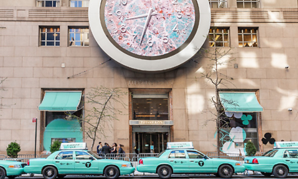 Tiffany & Co. takes over New York, turns iconic yellow cabs blue