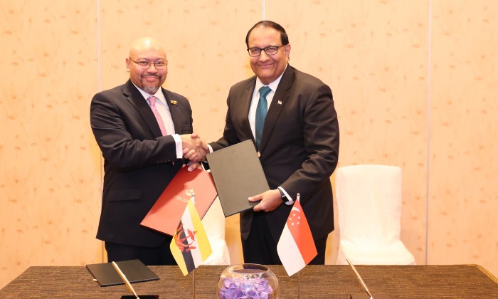 Singapore and Brunei ink deal to build up infocomm and media field